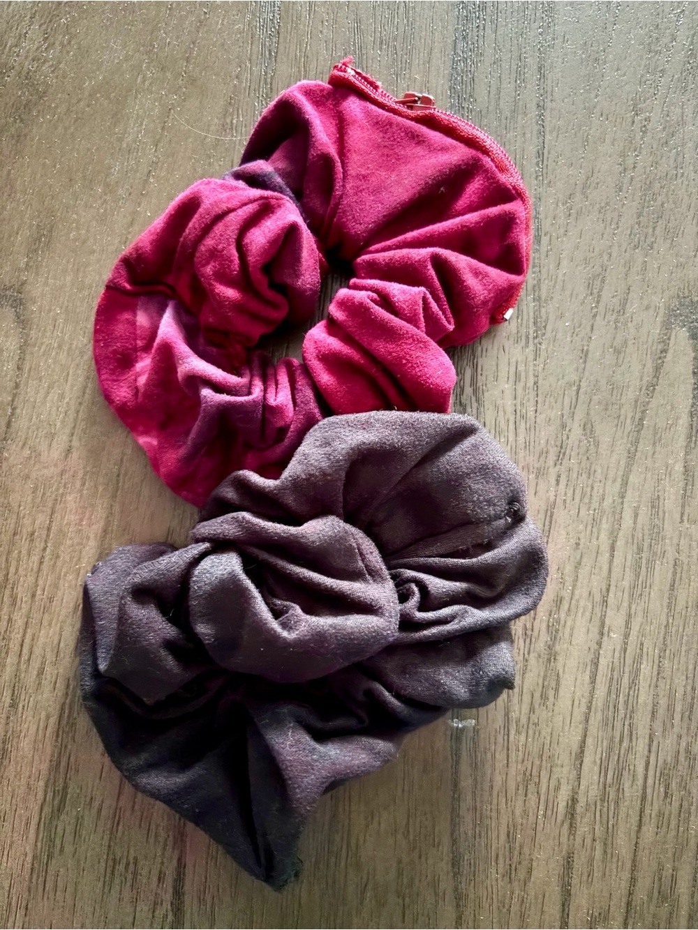 Velvet Hair Scrunchie with Pocket Set - Raspberry Pink and Charcoal